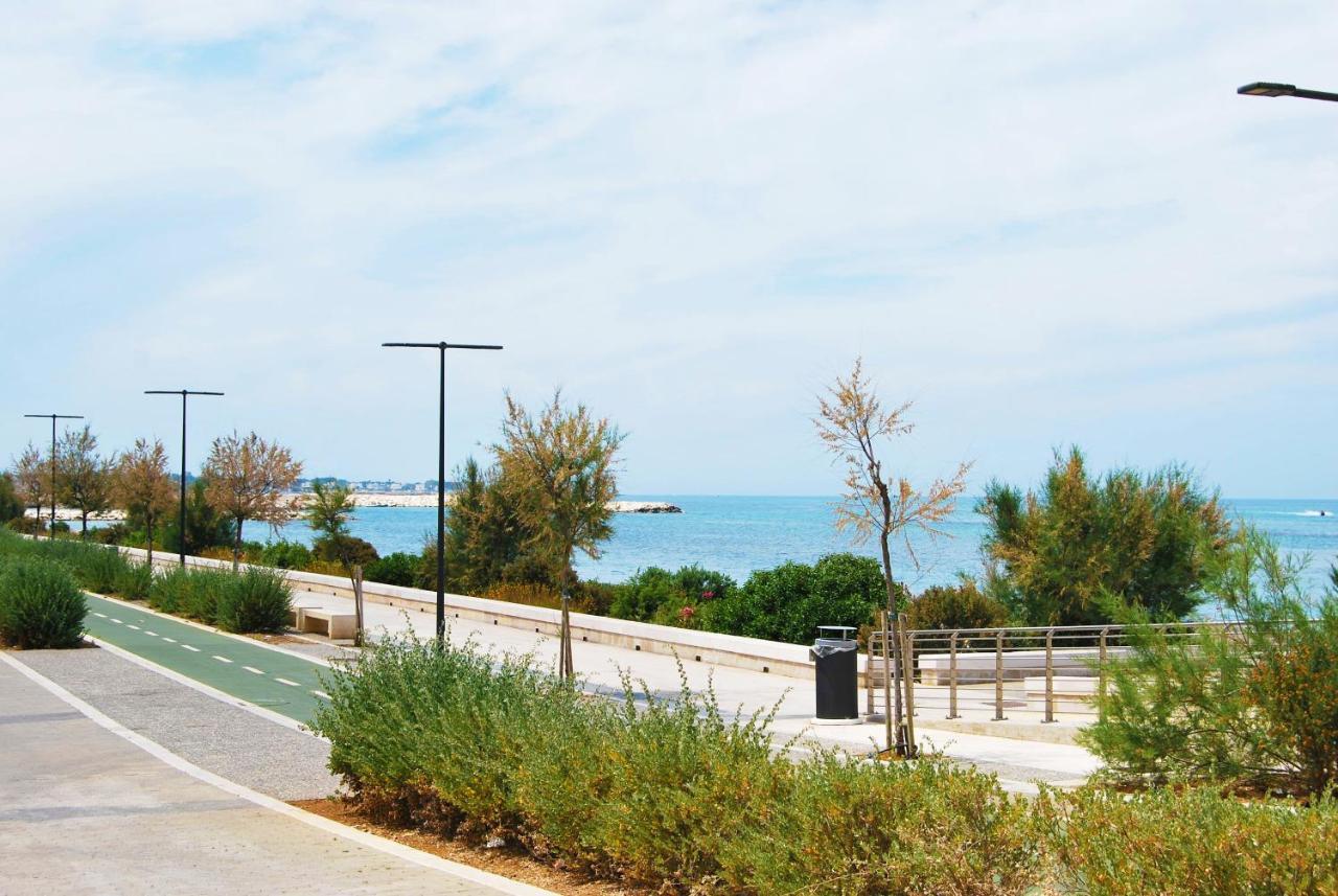 Sunny Beach Bari Fronte spiaggia Esterno foto